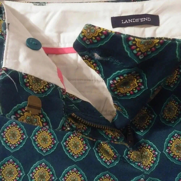 Lands End Green Print Capris Pants - Picture 5 of 7